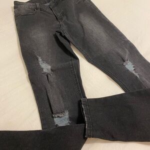 Level 99 boutique distressed skinny jeans